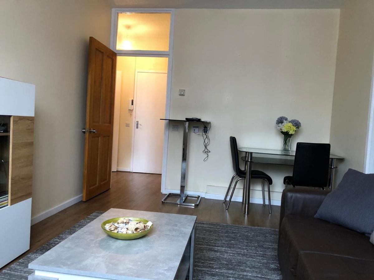 Entire Flat Very Comfortable 1 Bedroom London Ngoại thất bức ảnh